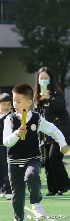 小学生涯第一次运动会——鸿雁中队 小学生涯第一次运动会——鸿雁中队