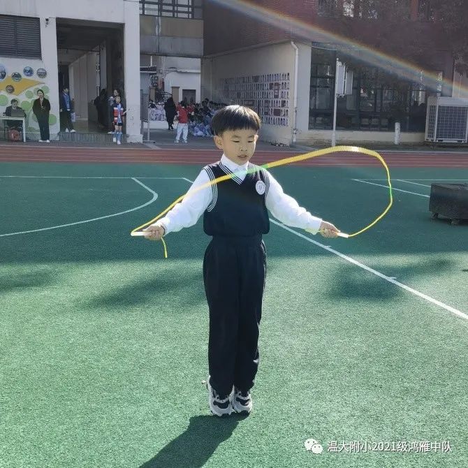 小学生涯第一次运动会——鸿雁中队 小学生涯第一次运动会——鸿雁中队