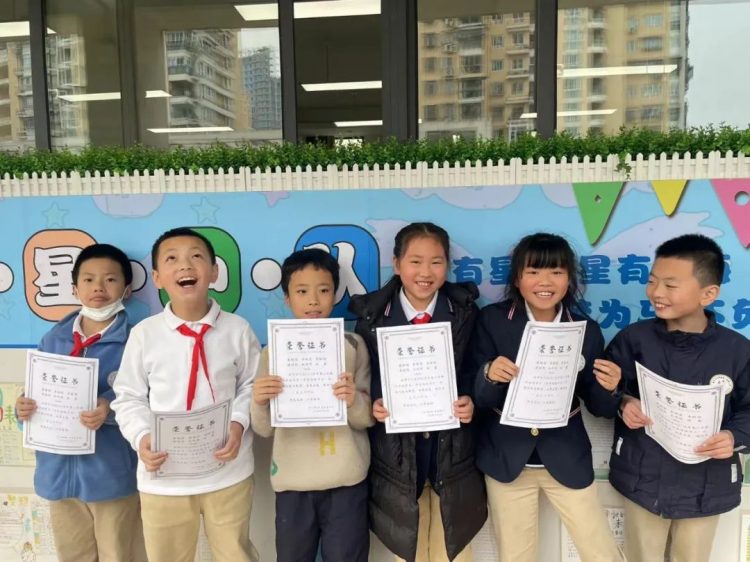学习传统节日，增强民族自信 l  记未来星中队中华传统文化综合性学习活动