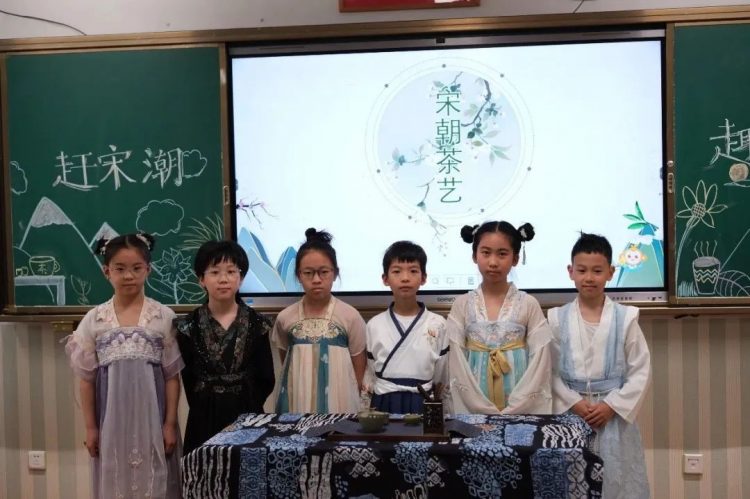 赶宋“潮”,“趣”研学——记小π队研学精彩瞬间 赶宋“潮”,“趣”研学——记小π队研学精彩瞬间