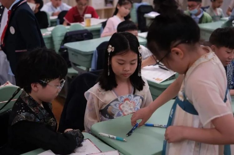 赶宋“潮”,“趣”研学——记小π队研学精彩瞬间 赶宋“潮”,“趣”研学——记小π队研学精彩瞬间
