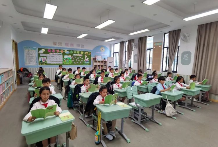 读寓言故事,沐智慧之光 读寓言故事,沐智慧之光