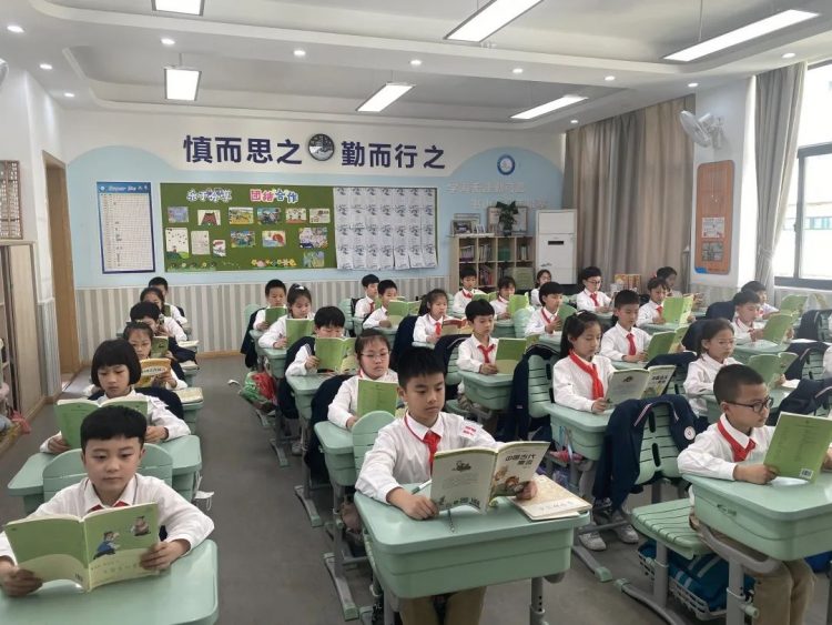 读寓言故事,沐智慧之光 读寓言故事,沐智慧之光