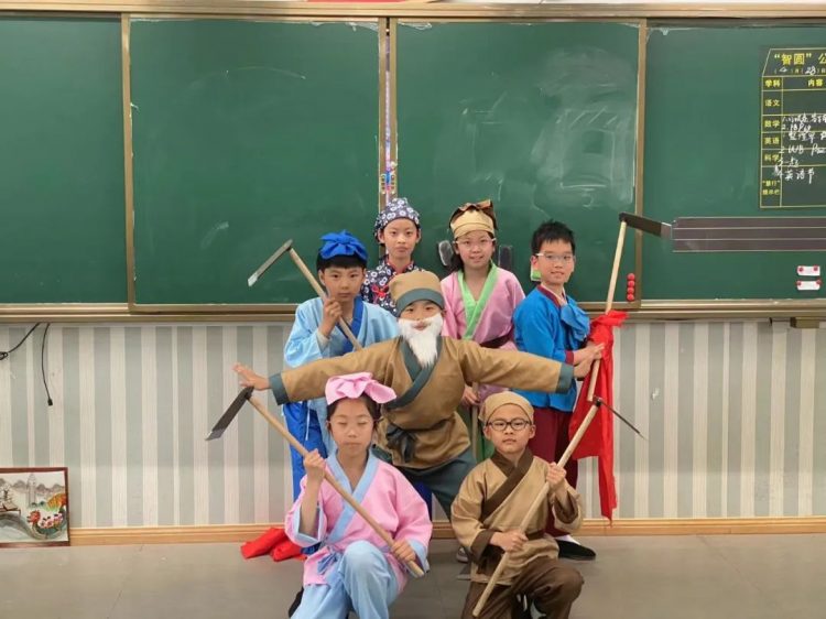 读寓言故事,沐智慧之光 读寓言故事,沐智慧之光